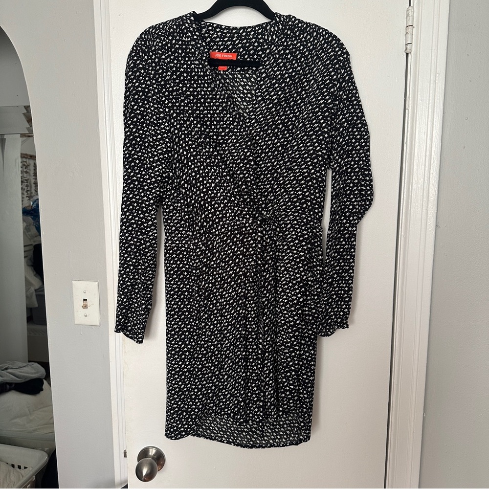 Joe Fresh Black and White Long Sleeve Dress